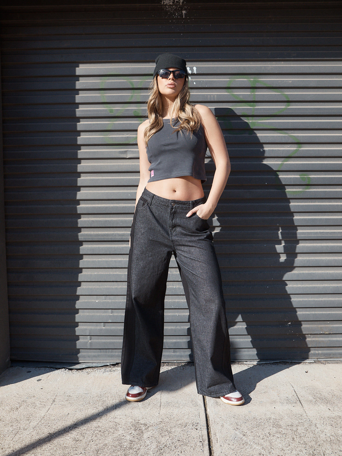 Cardi Wide-Leg Black Jeans – Black/Charcoal