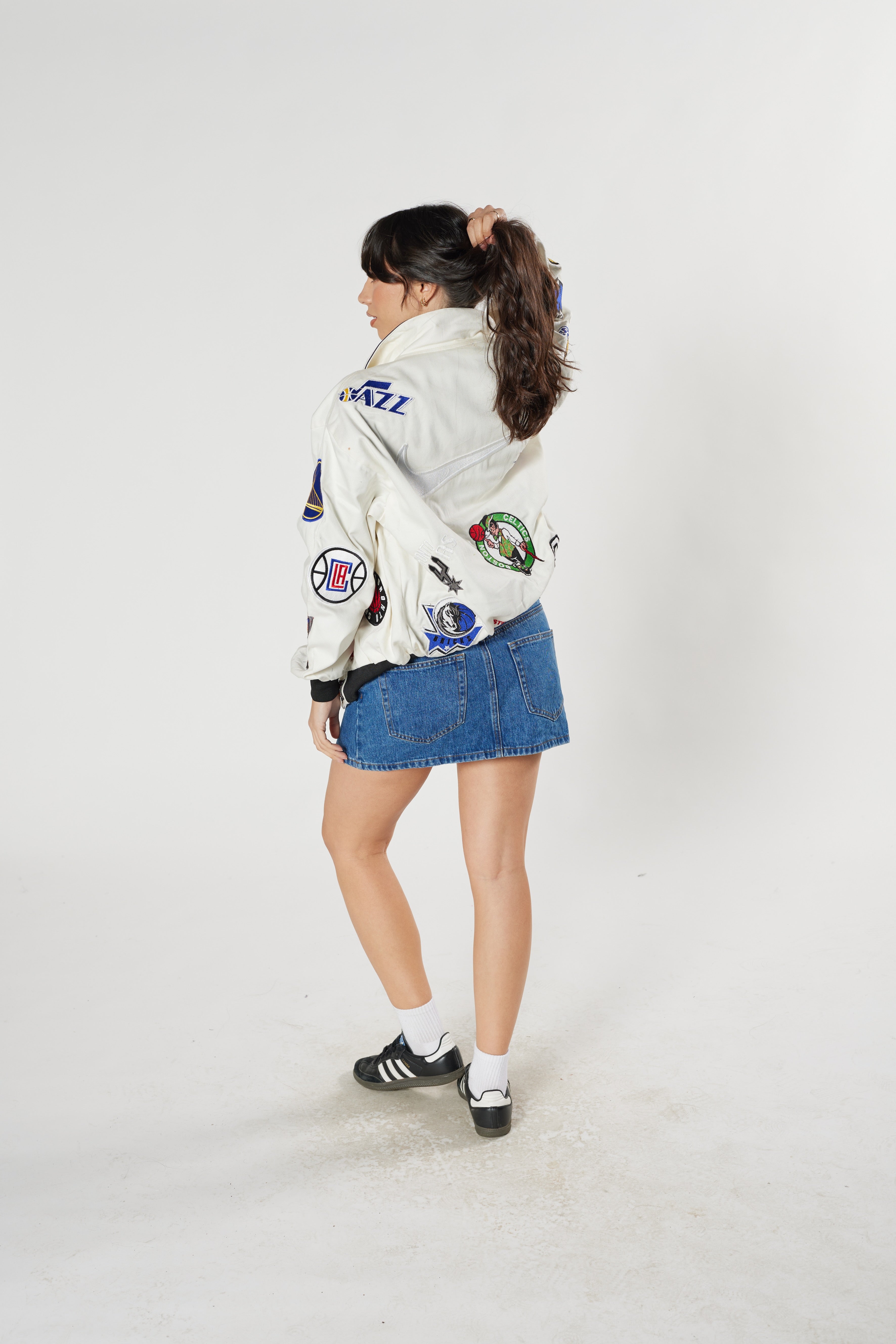 NBA Patch Jacket Collar – White Nike tick